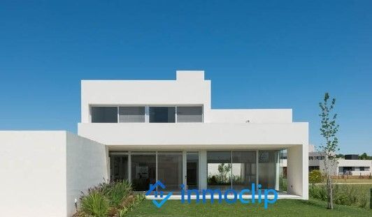 Außenansicht von Residential zum Verkauf in Cabrerizos