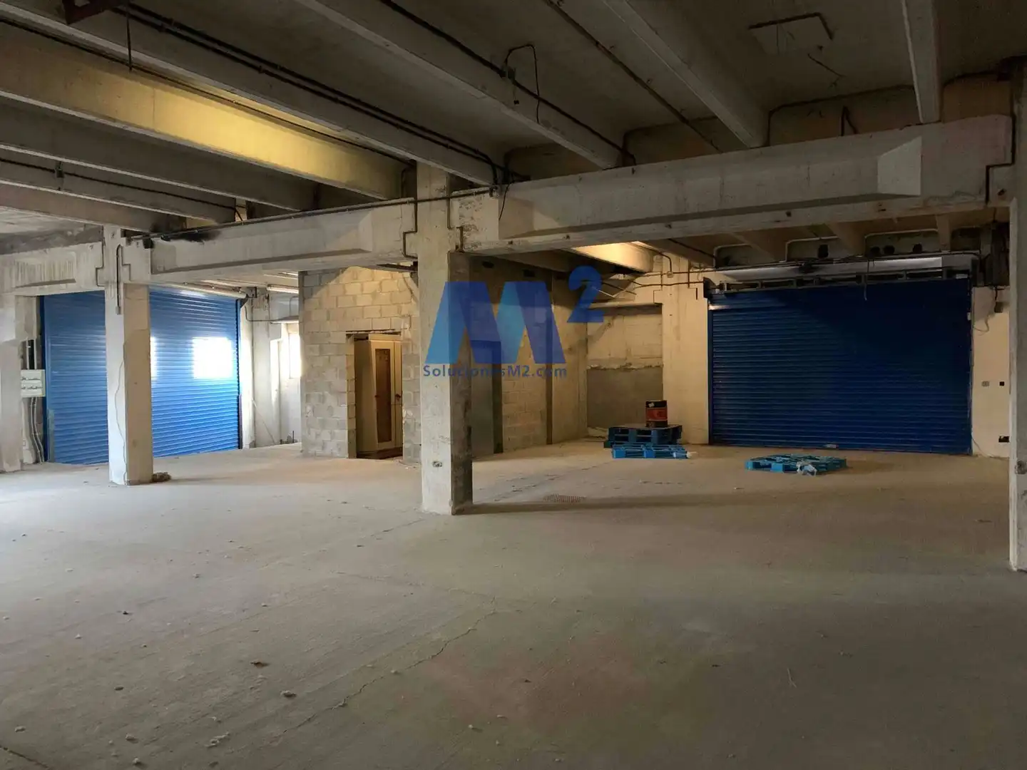 Nave industrial en venta en Reyes Católicos, Zona Industrial