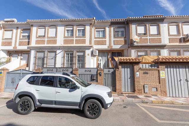 Casa adosada en Venta en San Cayetano
