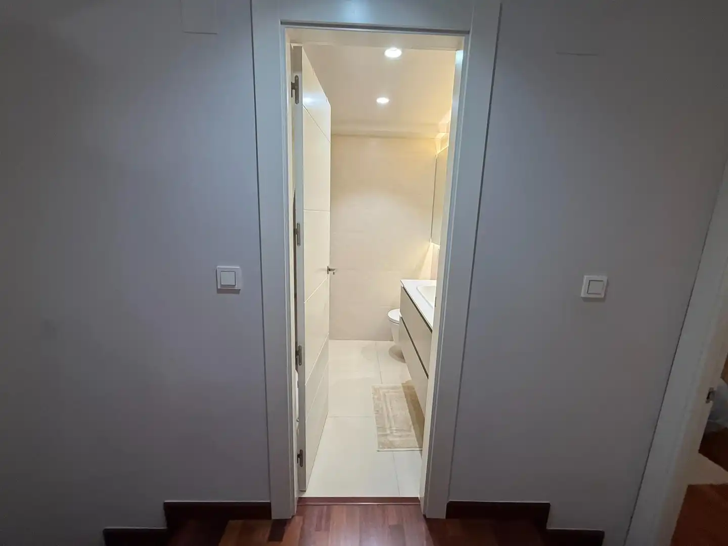 Badezimmer von Wohnung zum Verkauf in Guardamar del Segura mit Klimaanlage, Heizung und Terrasse