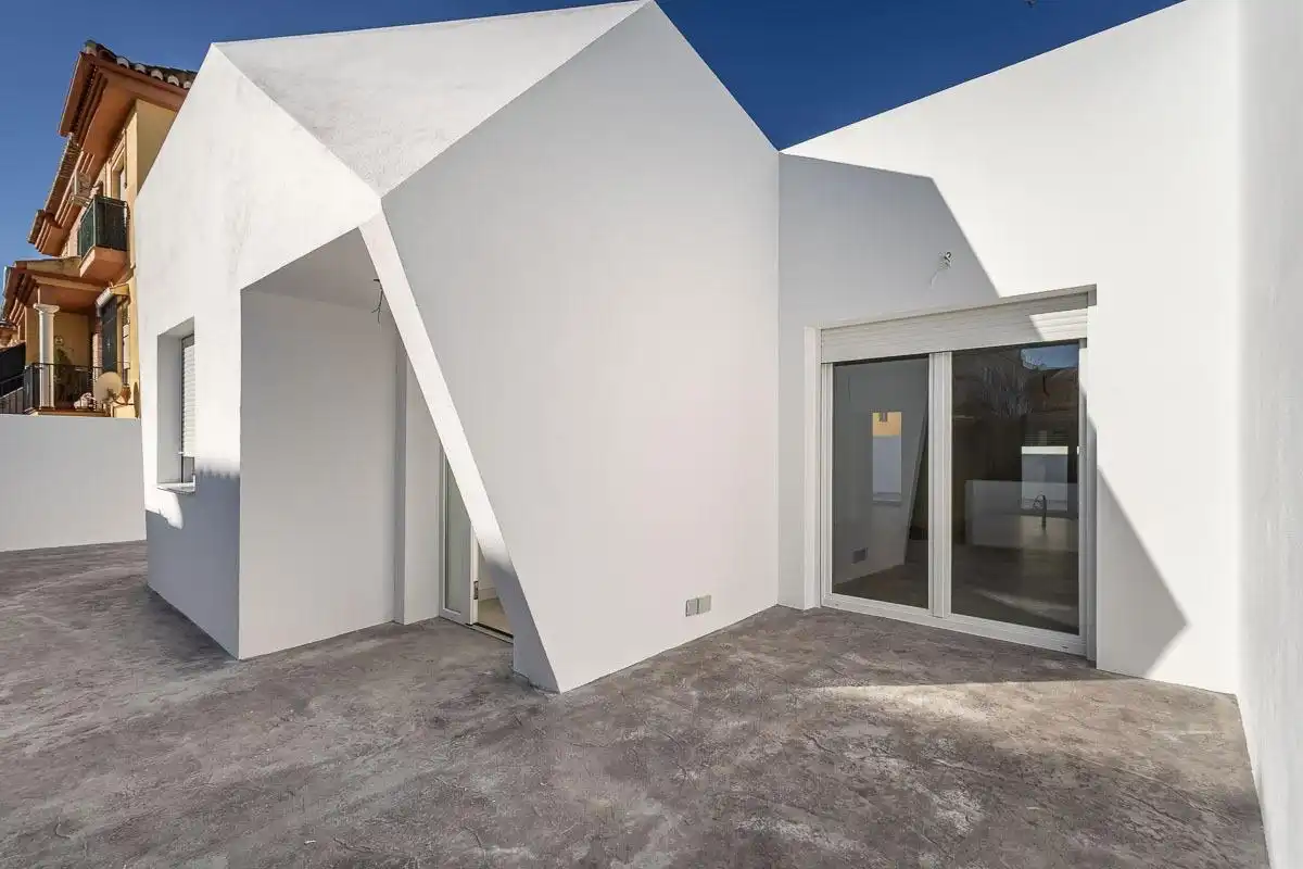 Vista exterior de Casa adosada en venta en Vegas del Genil con Aire acondicionado, Calefacción y Jardín privado