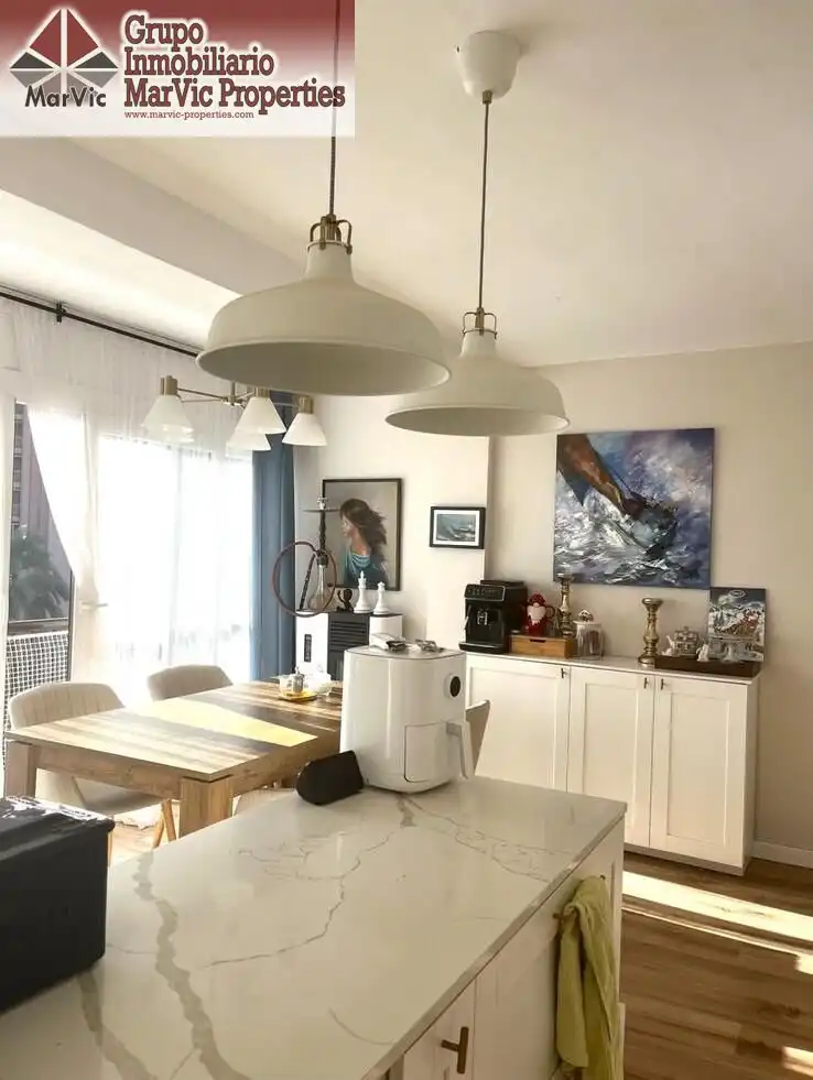 Esszimmer von Maisonette zum Verkauf in Benidorm mit Klimaanlage, Privatgarten und Möbliert