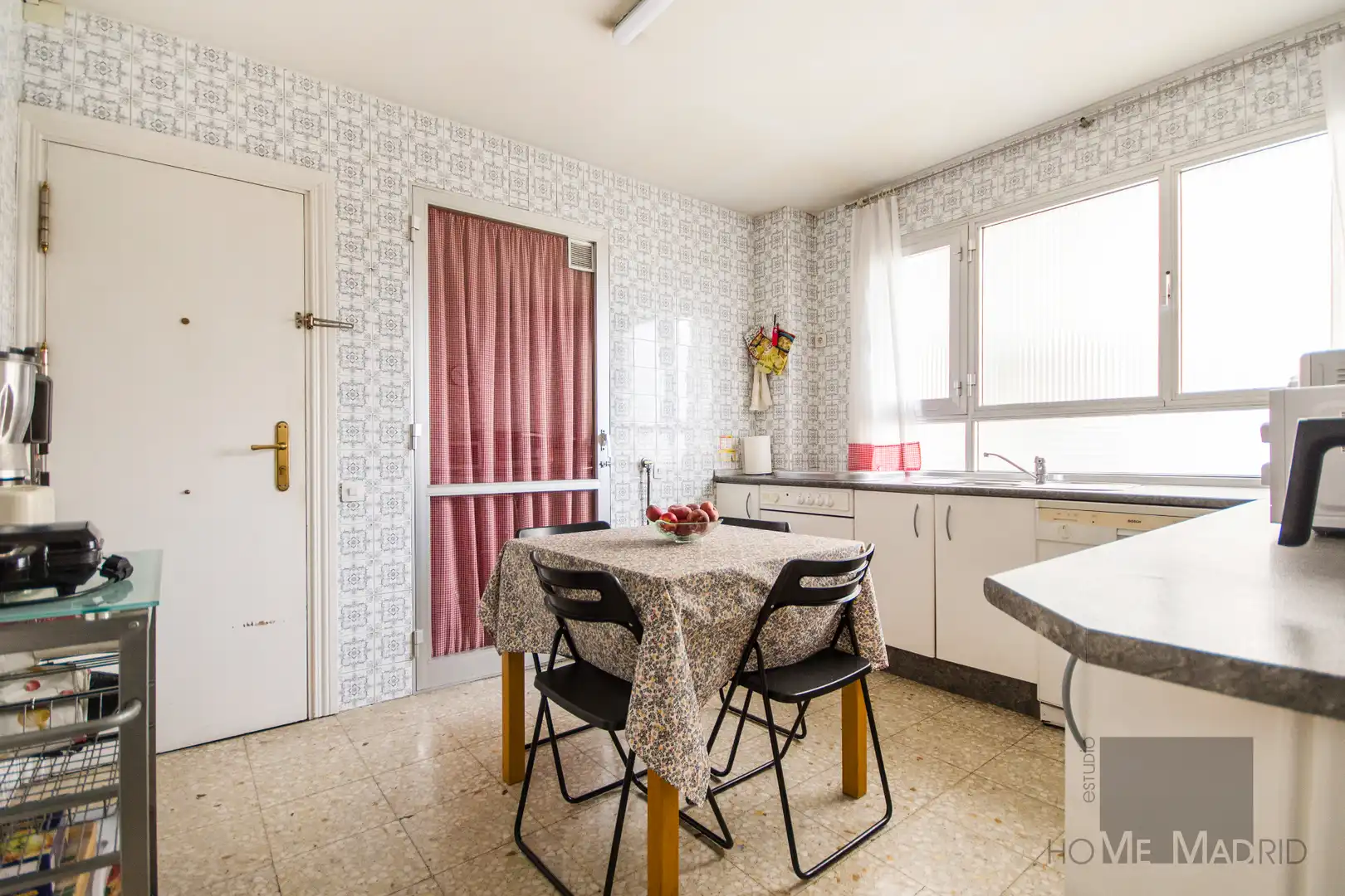 Cuina de Pis en venda en Madrid amb Calefacció, Parquet i Terrassa
