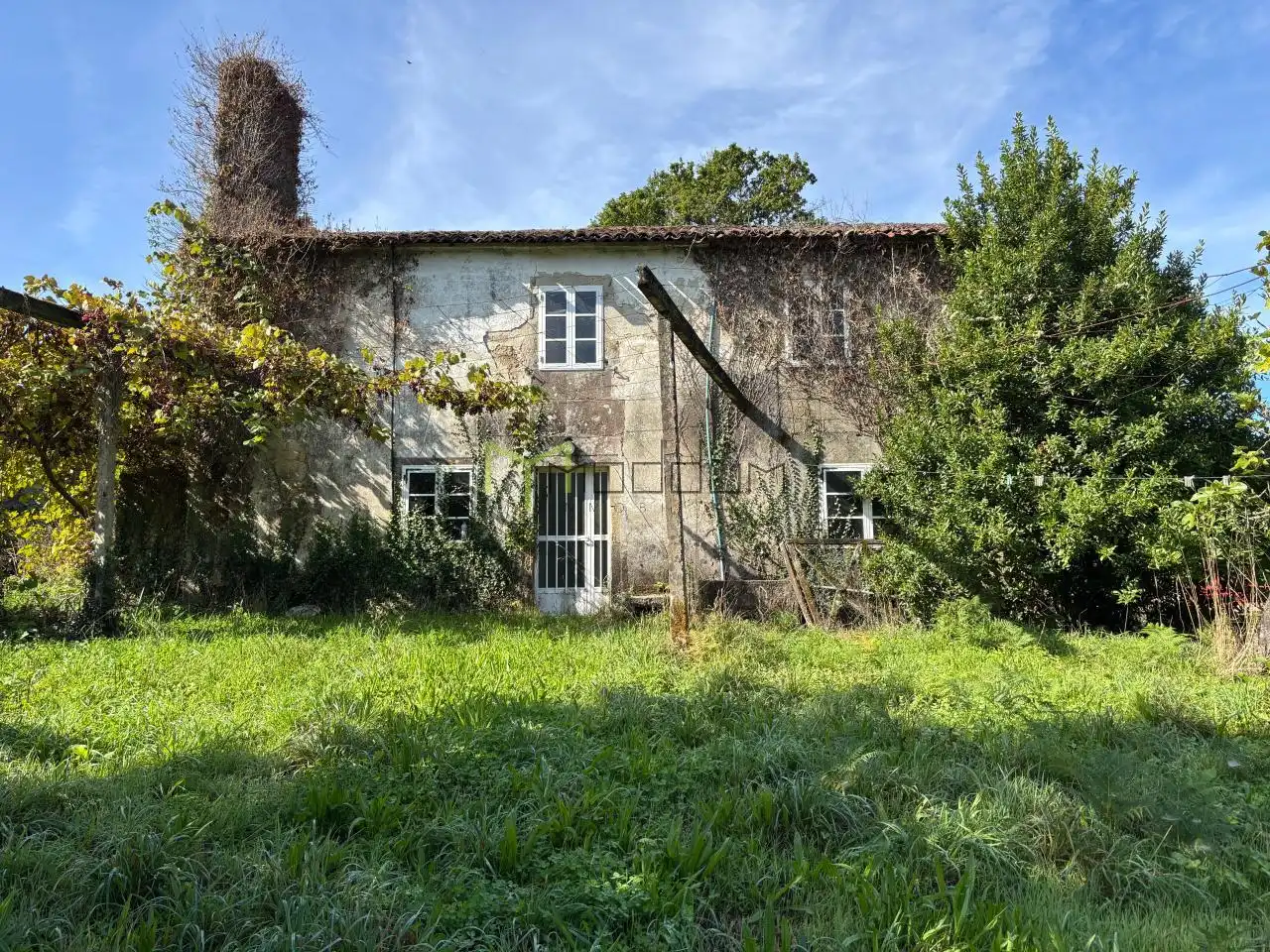 Vista exterior de Finca rústica en venda en Ames amb Calefacció i Jardí privat
