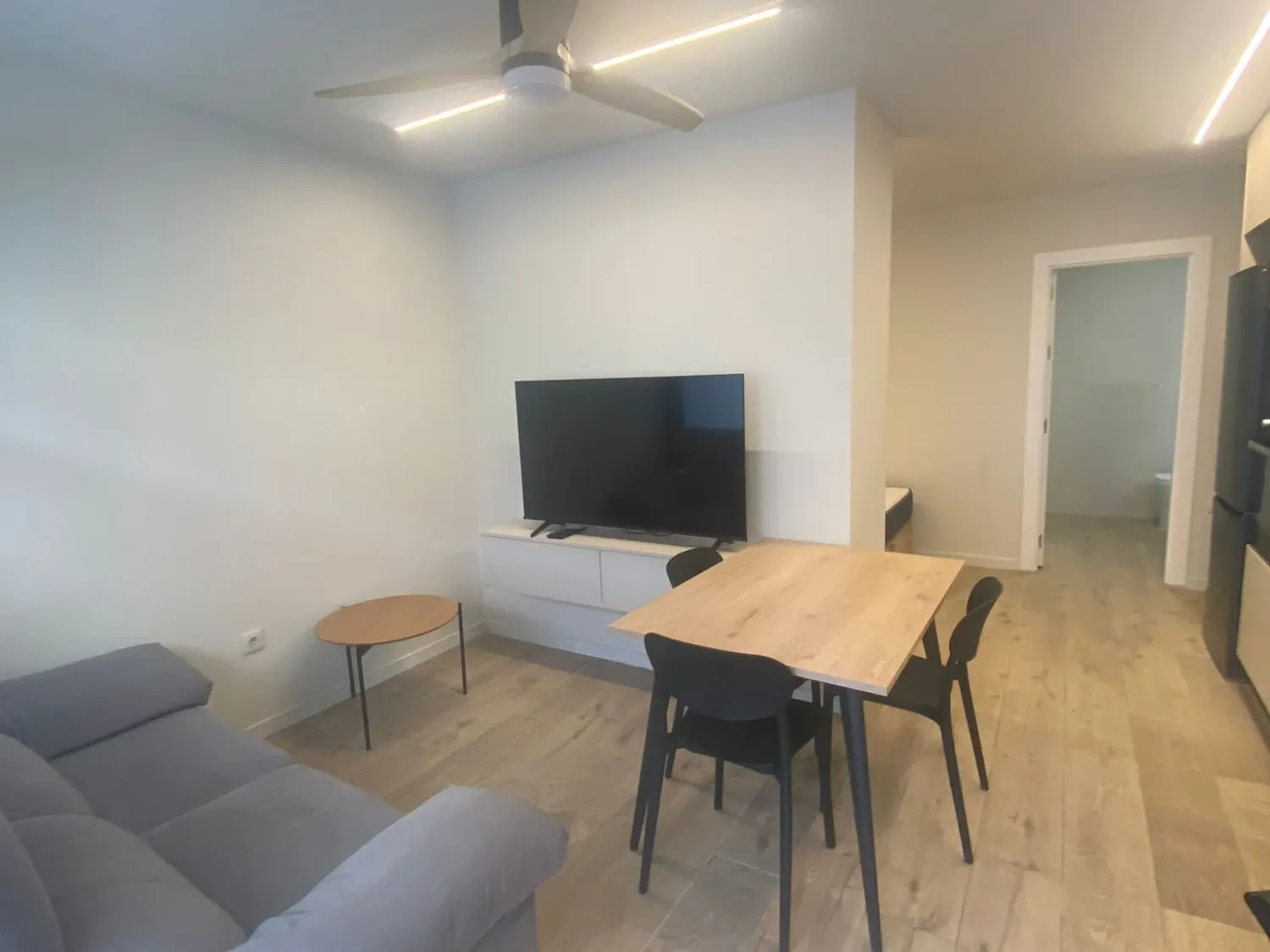 Sala d'estar de Apartament de lloguer en Elche / Elx amb Moblat, Forn i Rentadora
