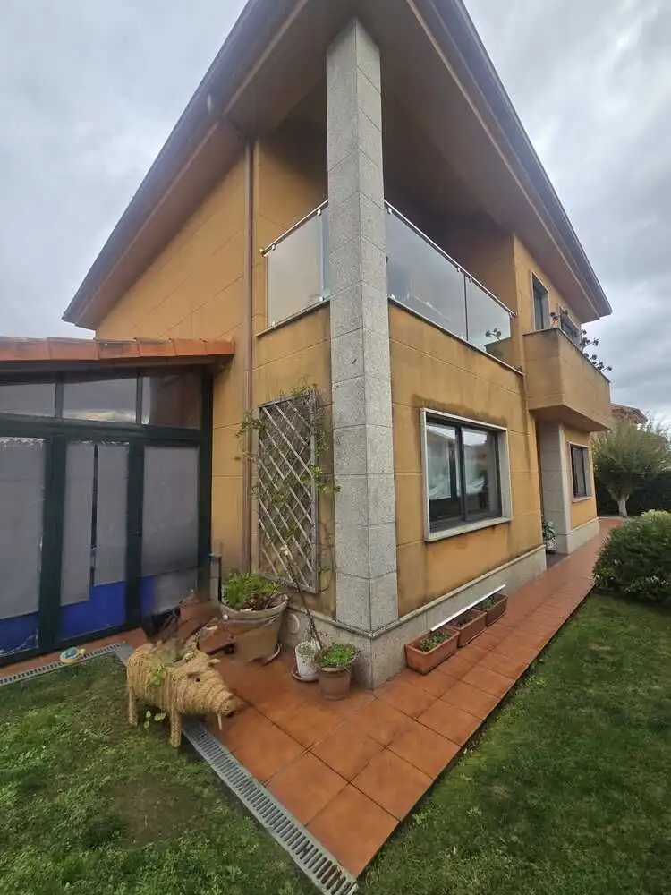 Casa con piscina en venta en A Malata - Catabois - Ciudad Jardín, imagen 25