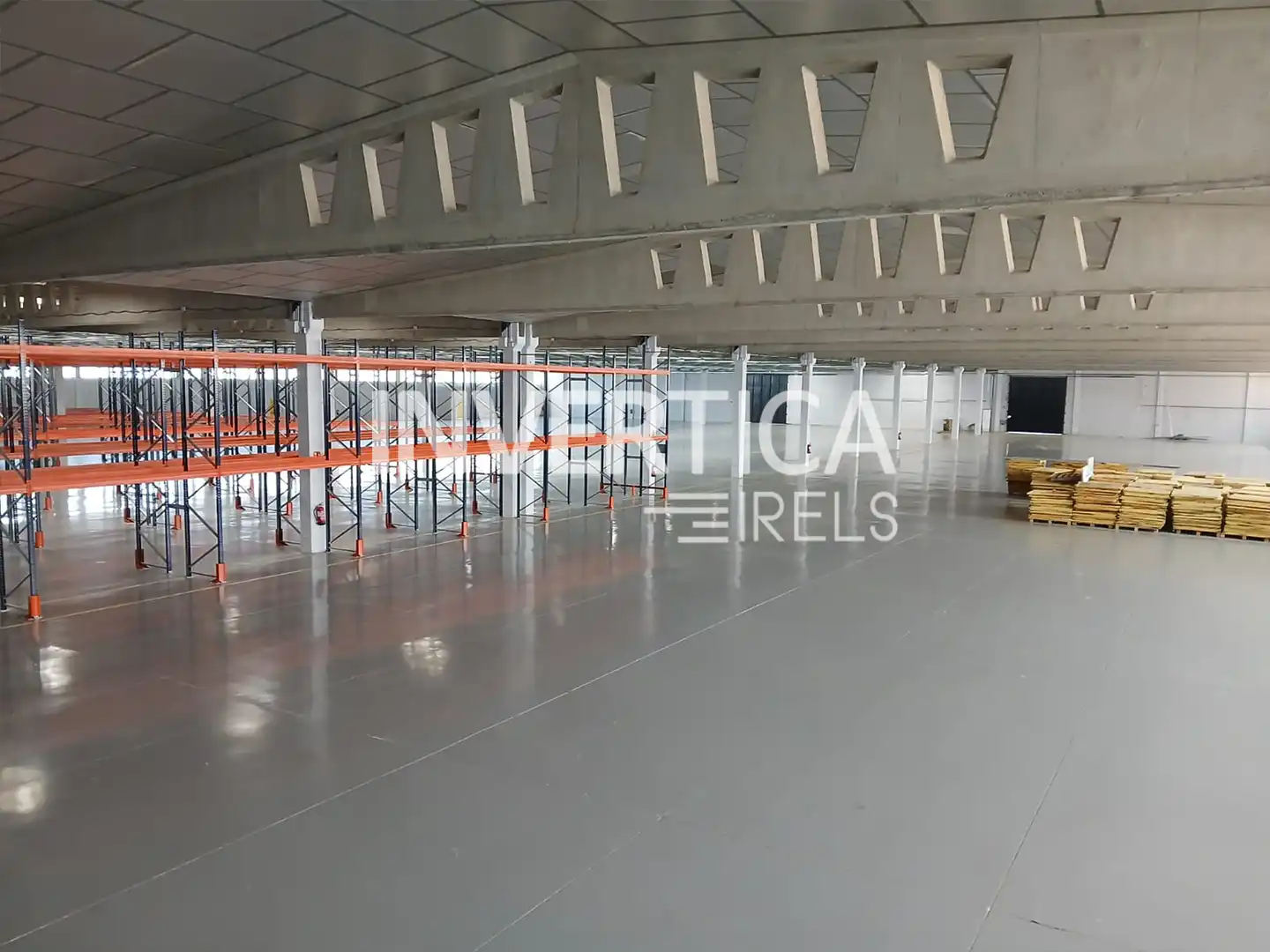 Nave industrial de alquiler en Vallmoll con Calefacción y Alarma