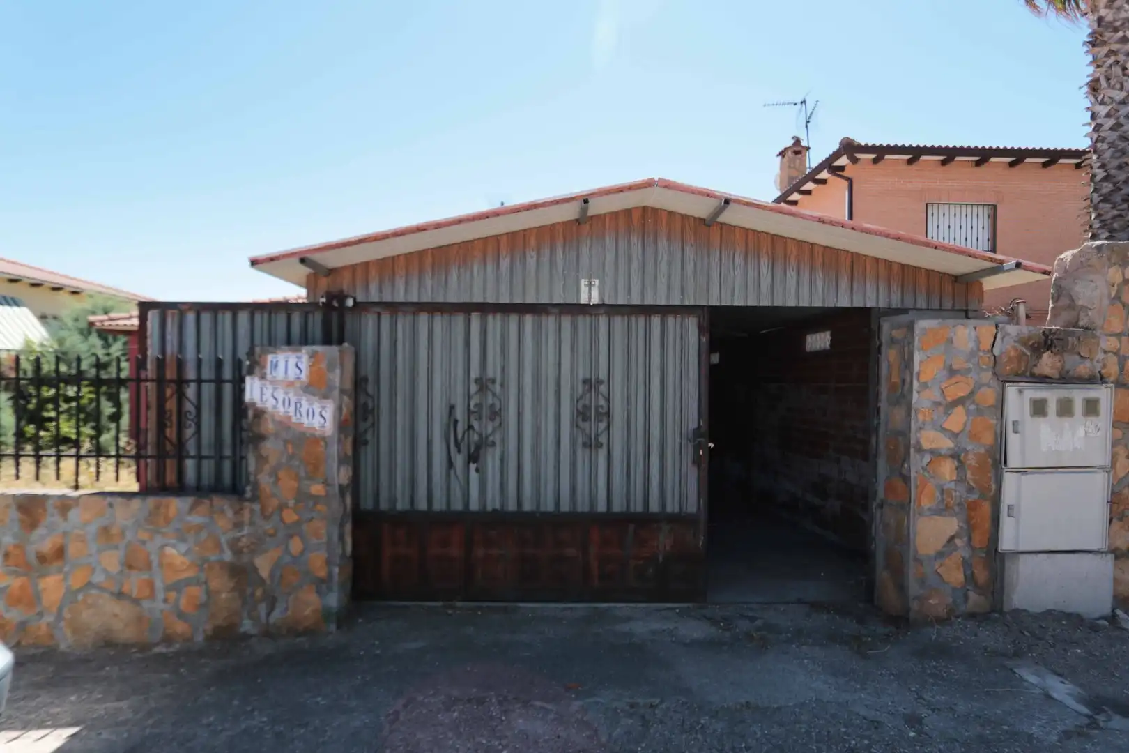 Vista exterior de Casa o chalet en venta en Escalona con Calefacción, Trastero y Piscina