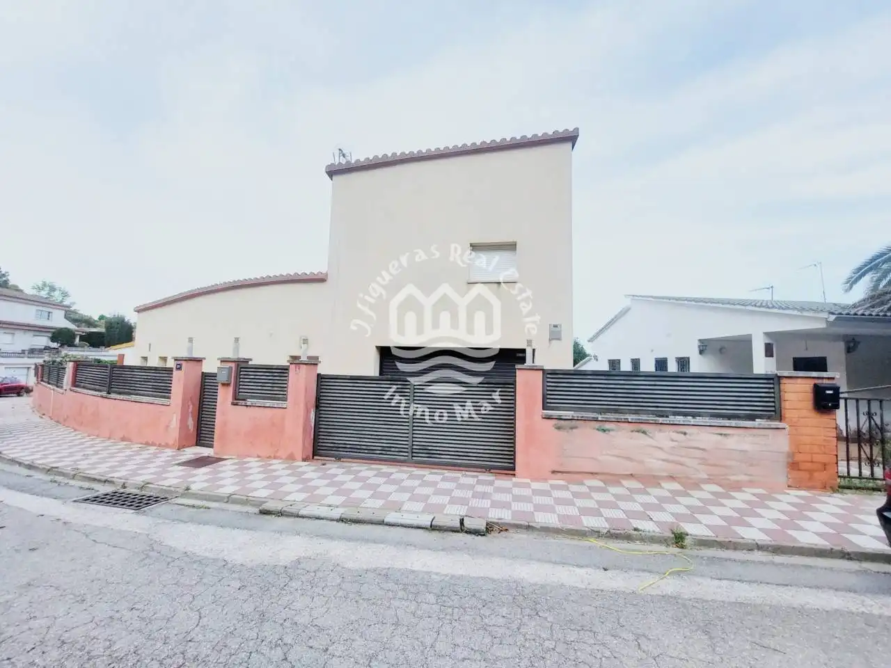 Vista exterior de Casa o xalet en venda en Abrera amb Aire condicionat, Calefacció i Jardí privat