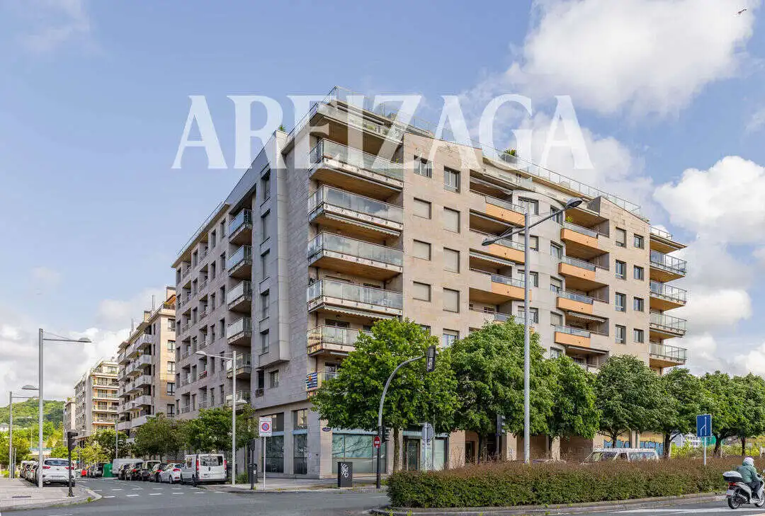 Vista exterior de Piso en venta en Donostia - San Sebastián  con Aire acondicionado, Calefacción y Terraza