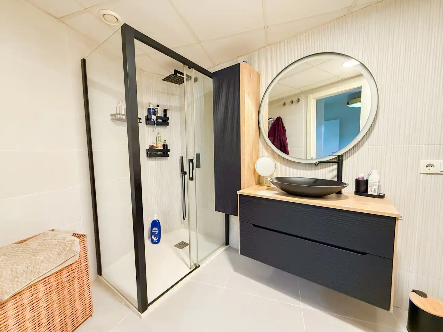 Baño de Piso en venta en Águilas con Amueblado, Horno y Balcón