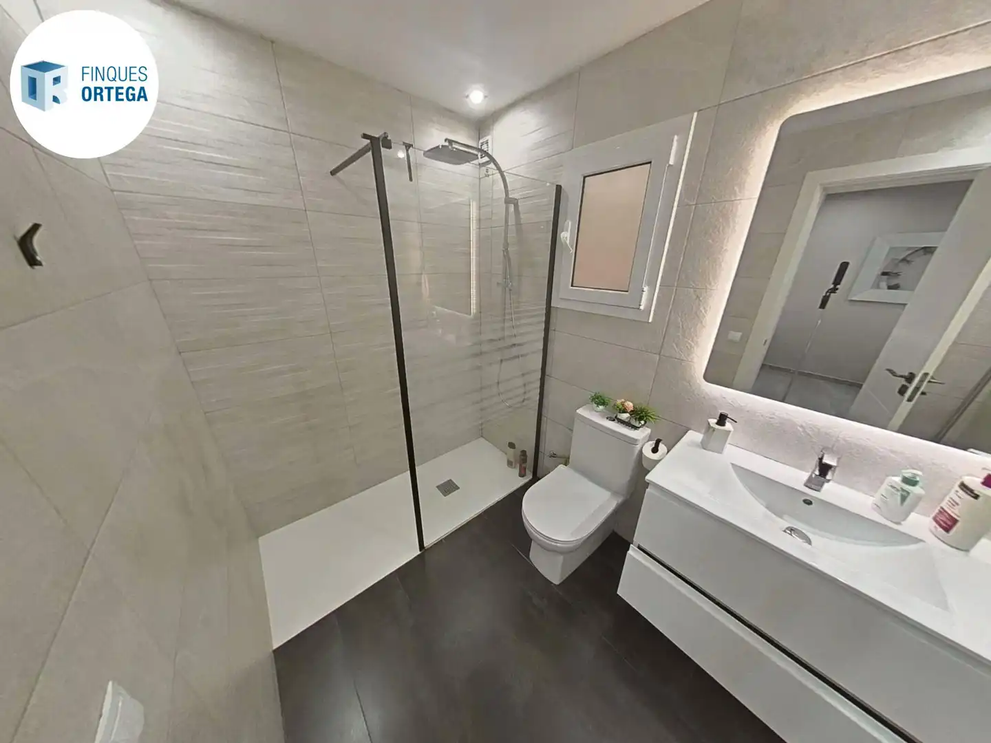 Badezimmer von Wohnung zum Verkauf in Mollet del Vallès mit Heizung