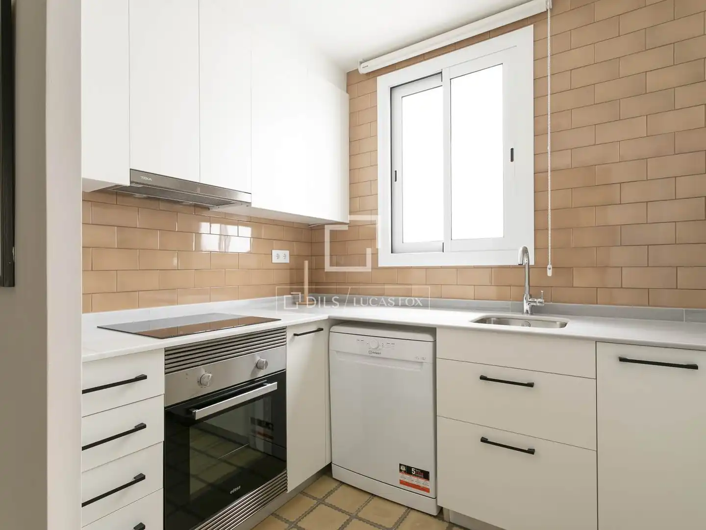 Cocina de Piso en venta en Barcelona con Aire acondicionado, Terraza y Amueblado