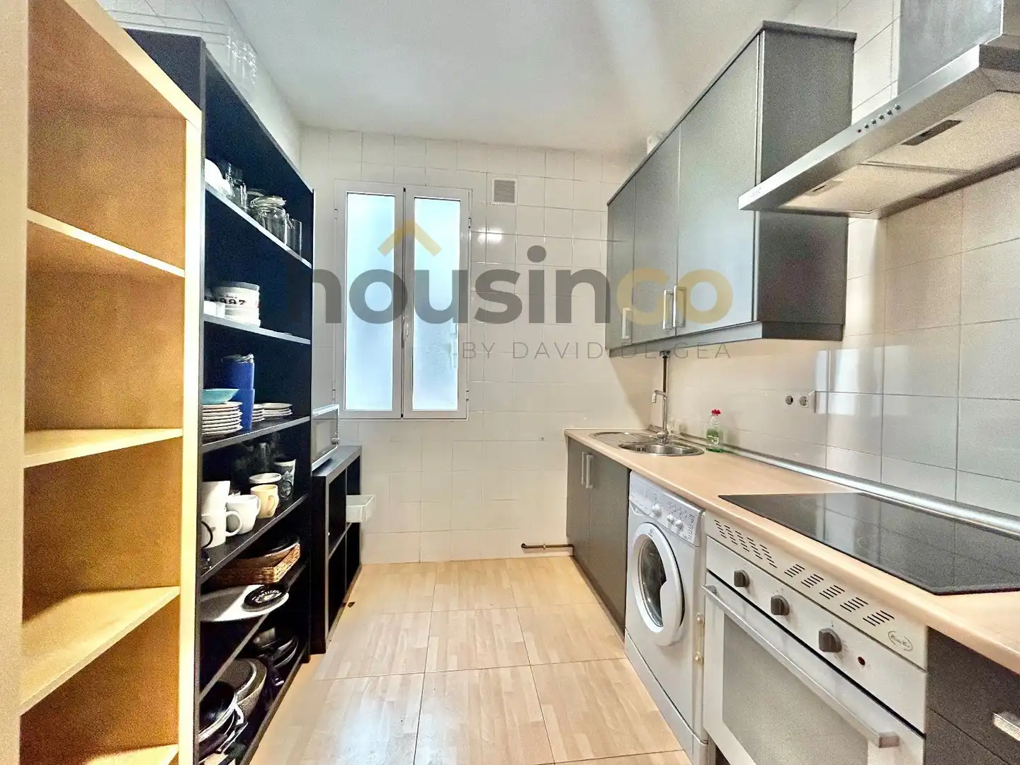 Cuina de Pis de lloguer en Madrid amb Calefacció, Parquet i Terrassa