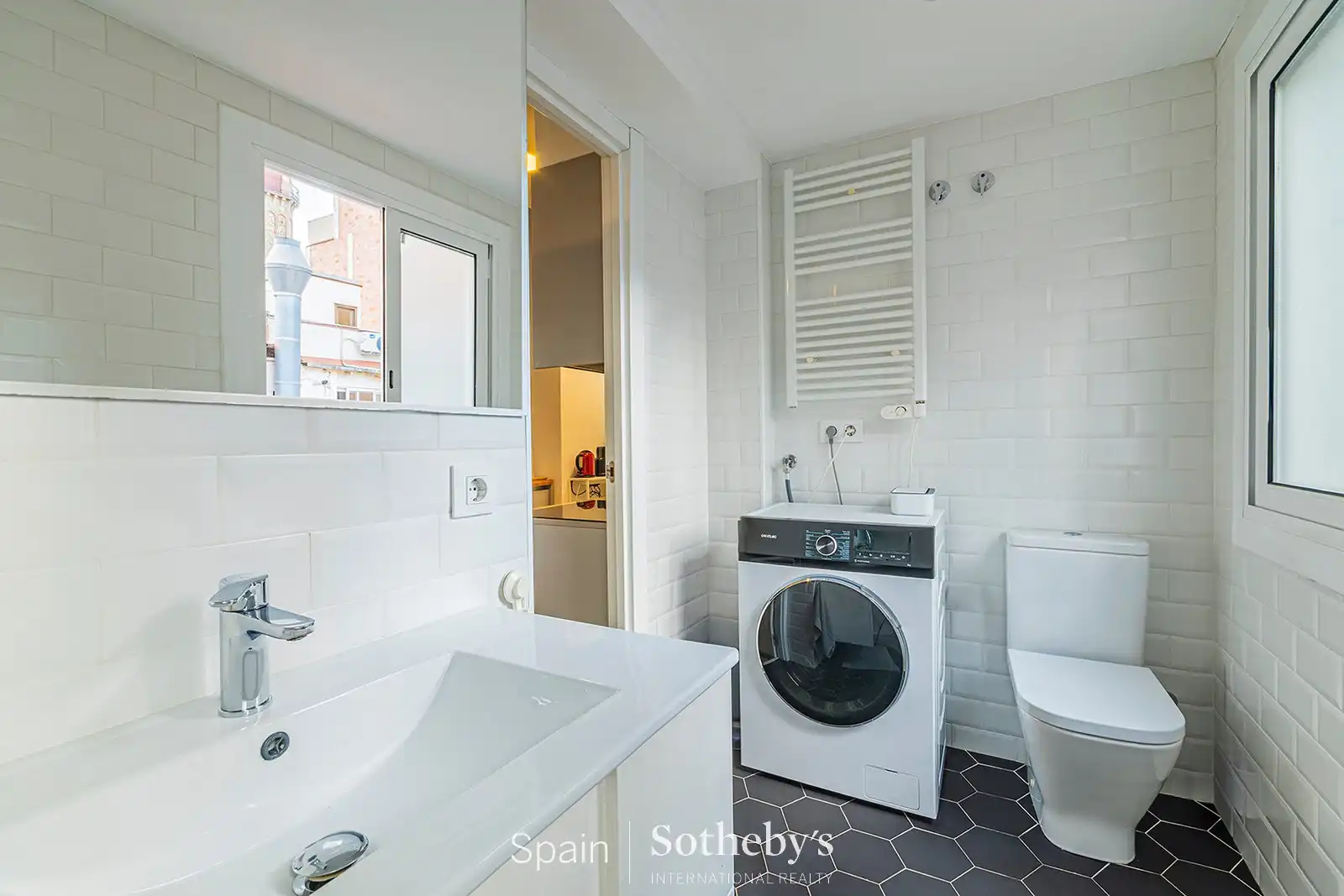 Baño de Apartamento en venta en Barcelona con Aire acondicionado, Calefacción y Terraza
