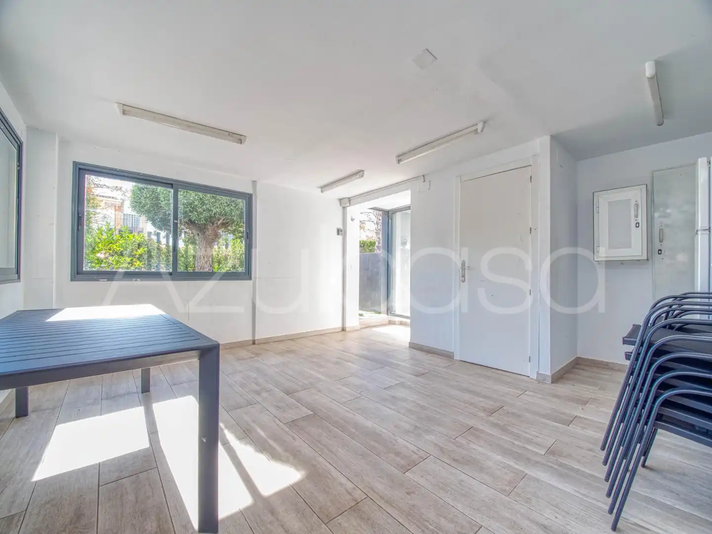 Wohnung zum Verkauf in El Campello mit Klimaanlage, Privatgarten und Parkett