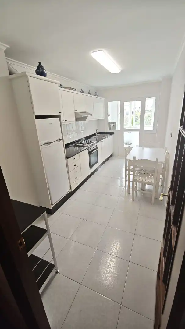 Cocina de Piso de alquiler en Culleredo con Jardín privado, Parquet y Amueblado