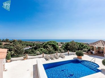 Xalet amb piscina en venda a Altos de Estepona