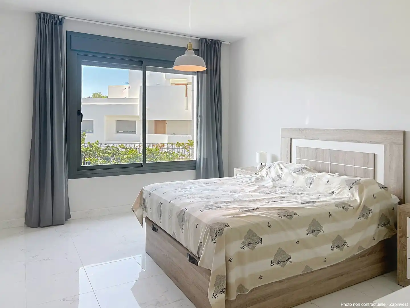 Habitación de Planta baja en venta en Casares con Aire acondicionado, Terraza y Piscina