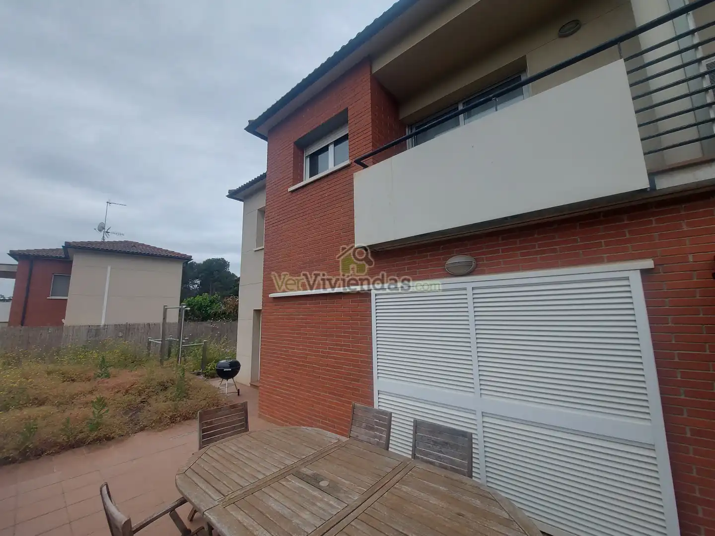 Vista exterior de Casa adosada en venda en Piera amb Calefacció, Jardí privat i Terrassa