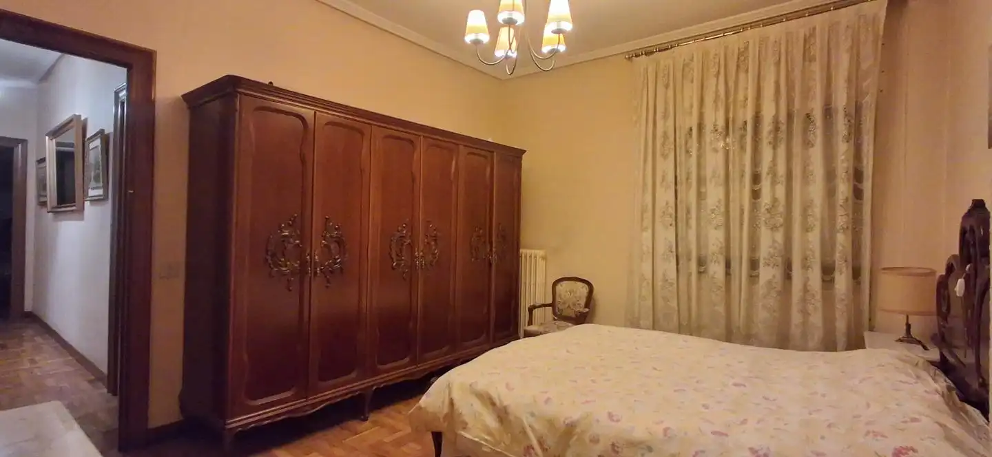 Bedroom of Flat for sale in Tudela  with Air Conditioner, Heating and Parquet flooring