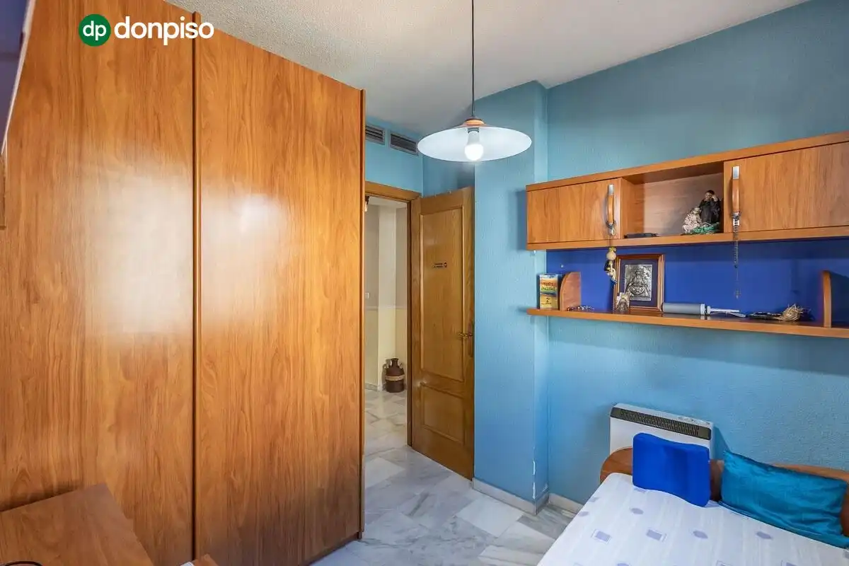 Habitación de Casa adosada en venta en Genil