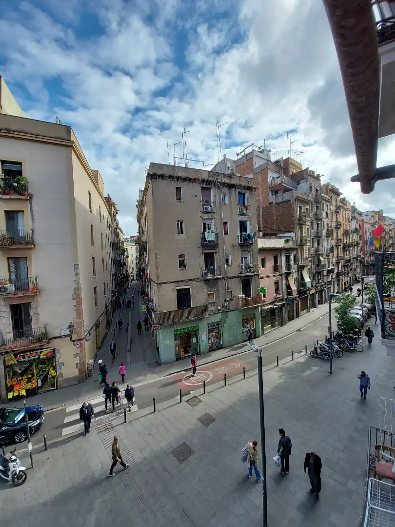 Vista exterior de Piso en venta en Barcelona con Trastero, Horno y Balcón