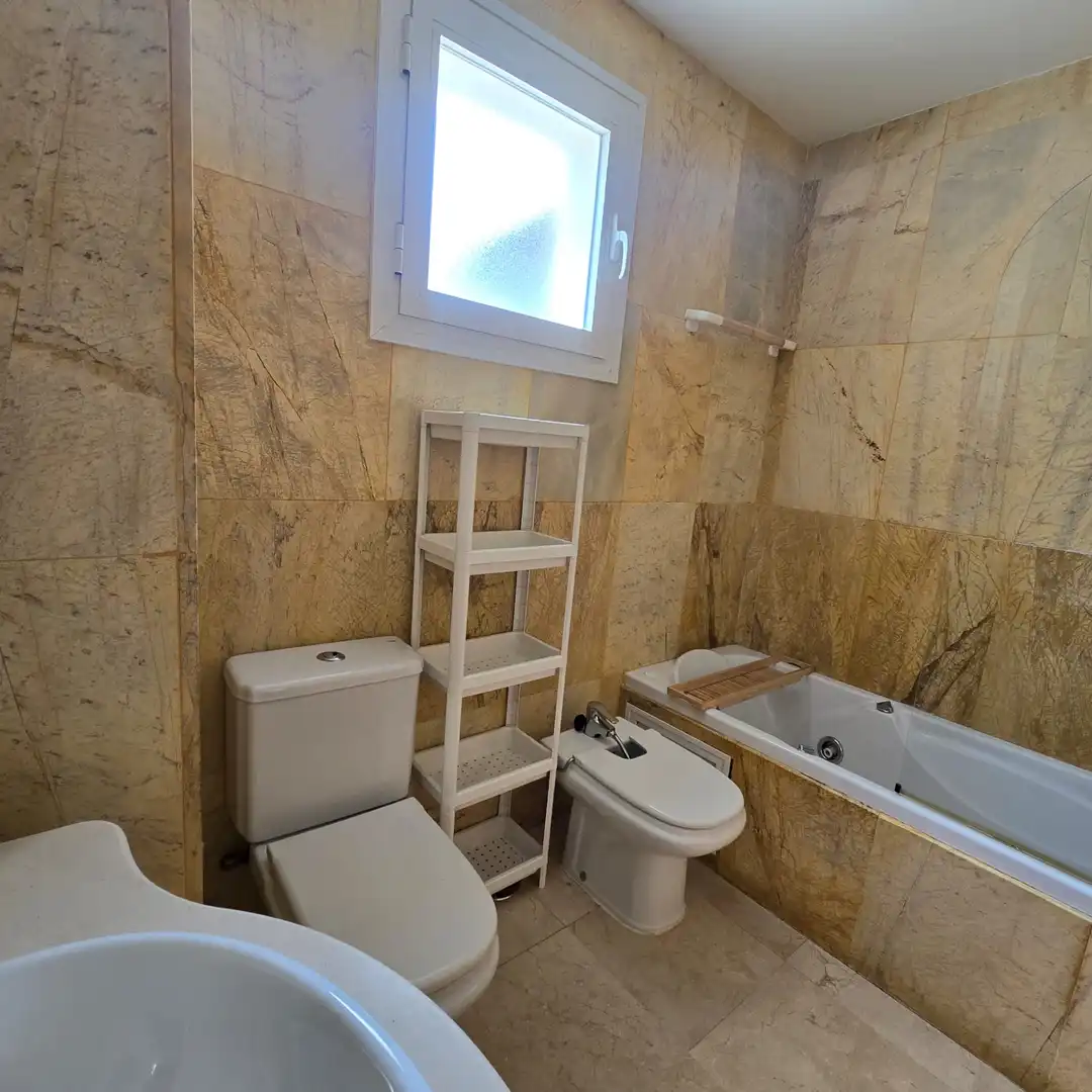 Bathroom of Attic for sale in Benalmádena  with Air Conditioner, Terrace and Storage room