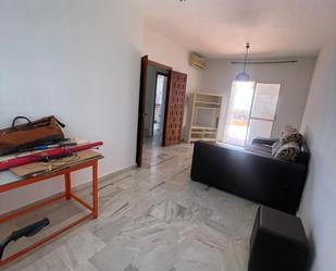 Living room of Single-family semi-detached for sale in Valencina de la Concepción  with Air Conditioner, Private garden and Terrace