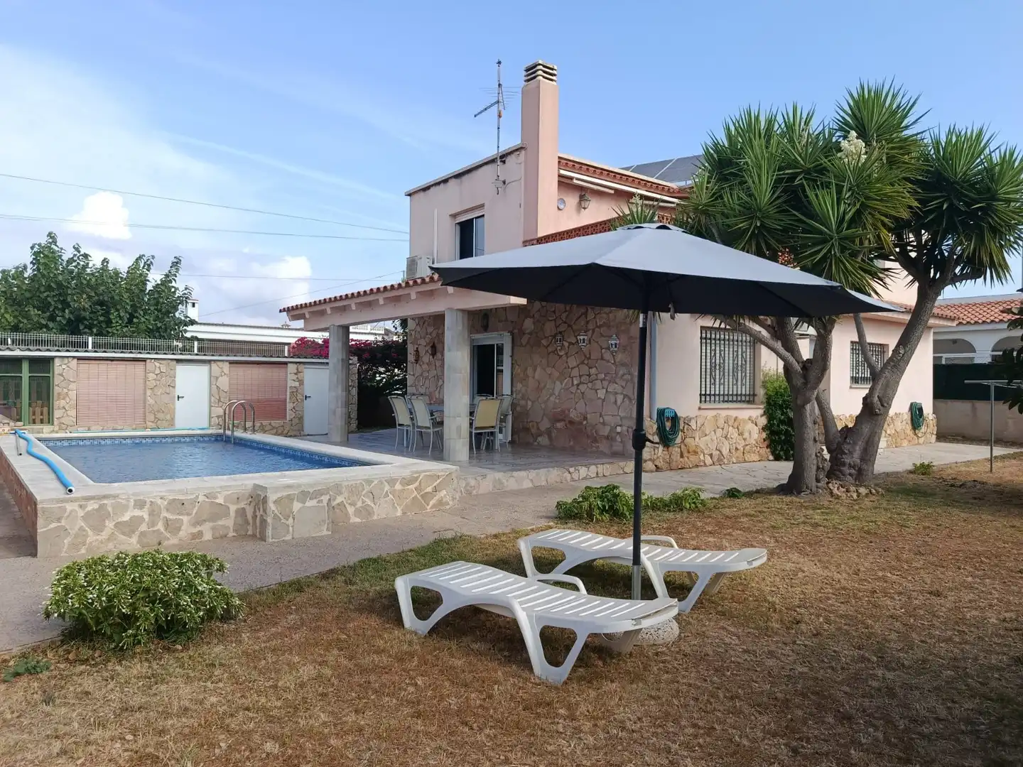 Swimming pool of Houses for sale in Boverals - Saldonar