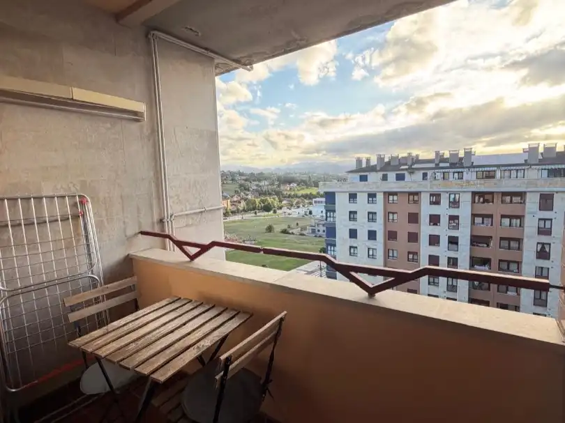 Terrassa de Pis en venda en Oviedo 