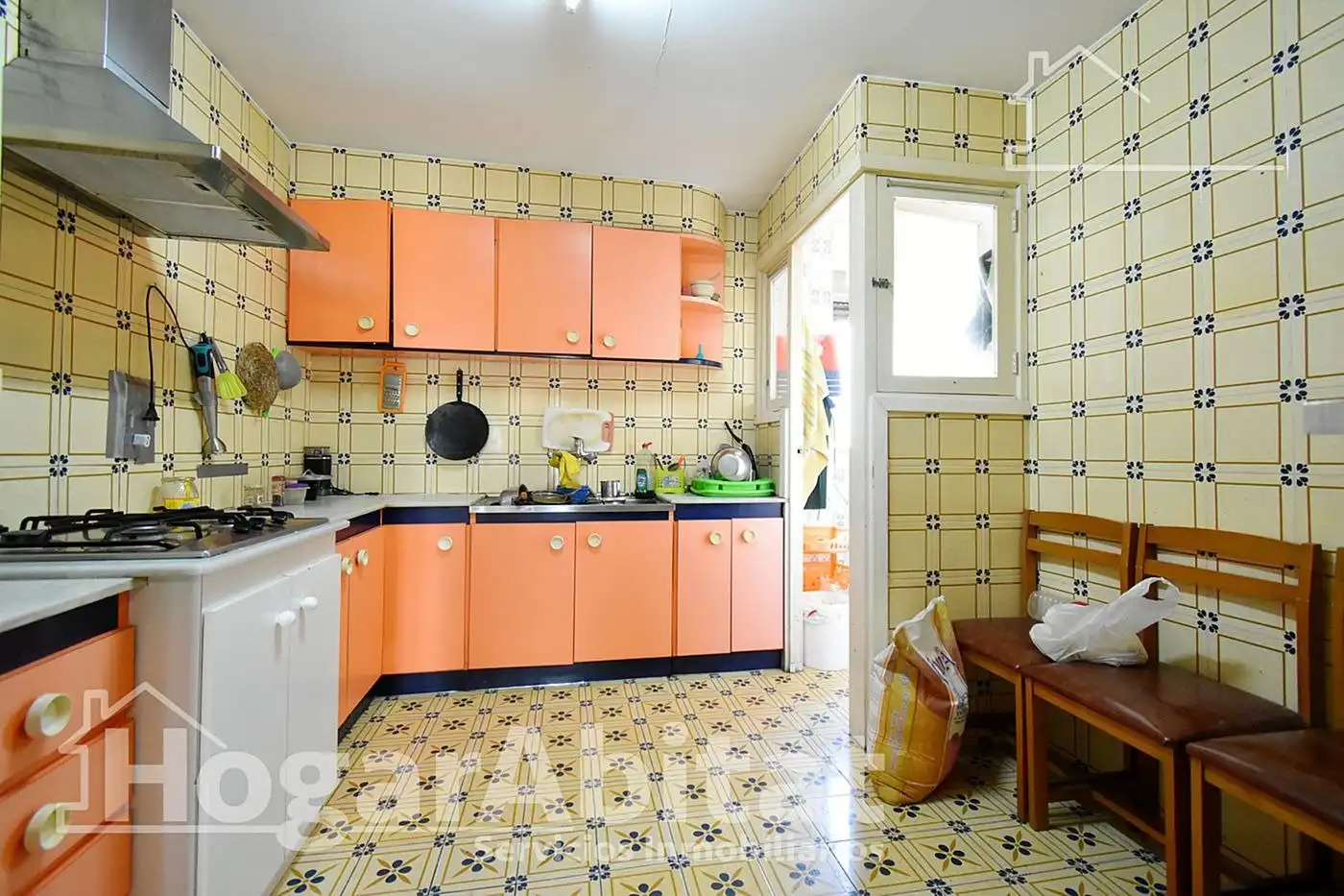 Küche von Wohnung zum Verkauf in Oliva mit Klimaanlage, Heizung und Terrasse