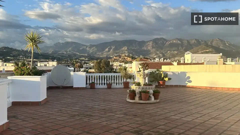 Terrassa de Apartament per a compartir en Salobreña amb Aire condicionat, Terrassa i Moblat
