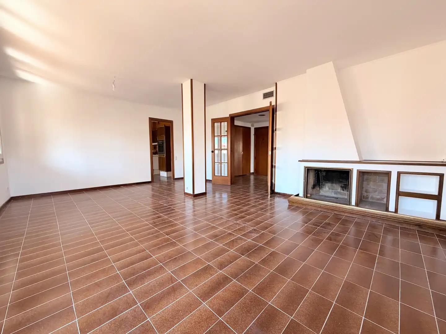 Sala de estar de Piso en venta en Vilanova i la Geltrú con Calefacción y Horno