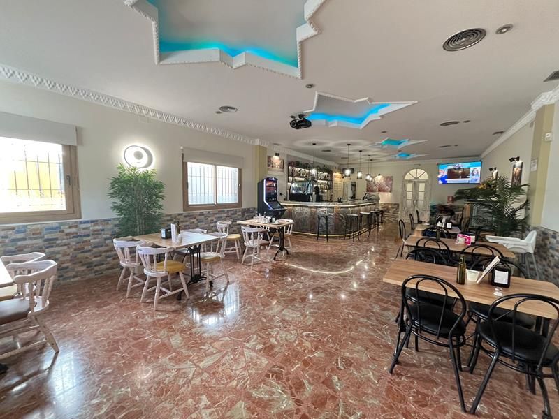 Premises for sale in Estepona  with Air Conditioner, Heating and Terrace