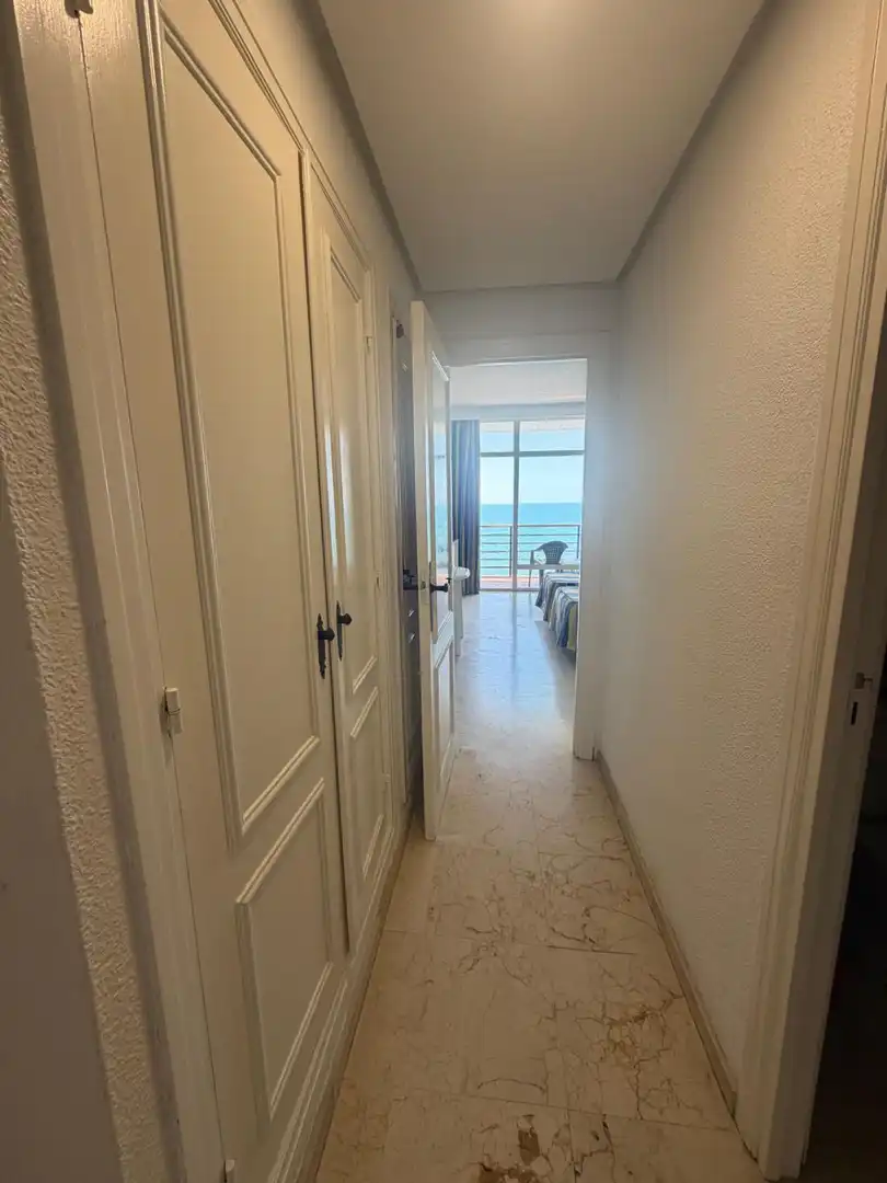 Wohnung zum Verkauf in Torremolinos mit Klimaanlage, Terrasse und Gemeinschaftspool