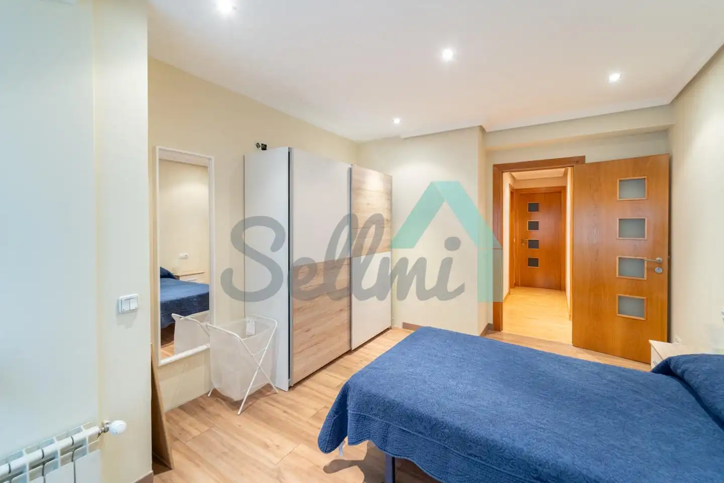 Schlafzimmer von Wohnung zur untervermieten in Oviedo  mit Heizung, Möbliert und Internet