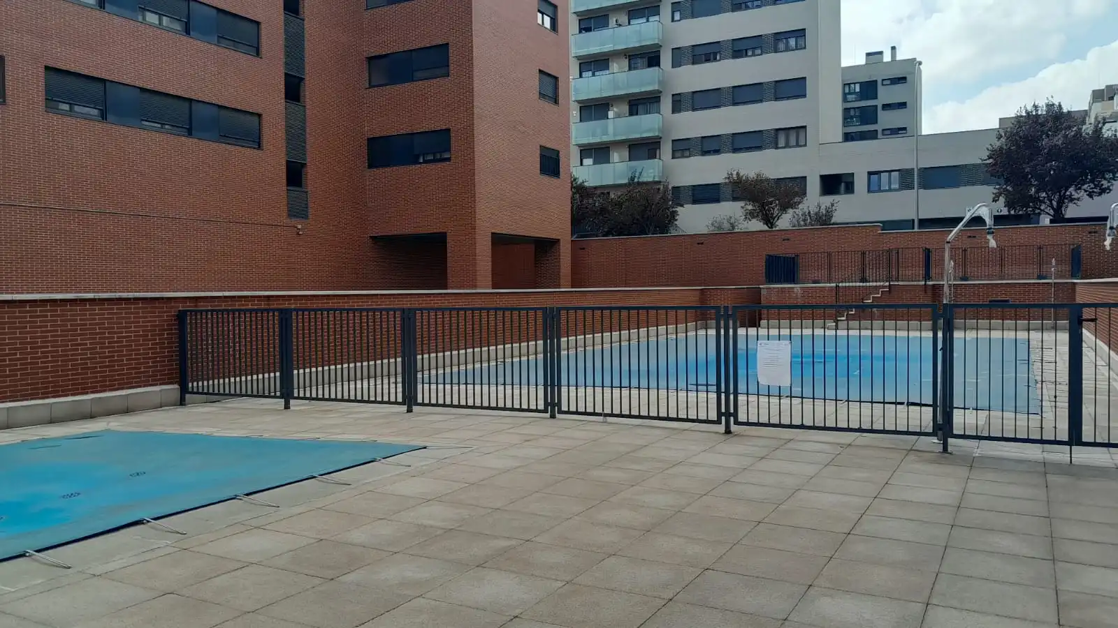 Piscina de Pis en venda en Villaverde