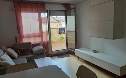 Dormitori de Apartament en venda en León Capital  amb Calefacció, Terrassa i Traster