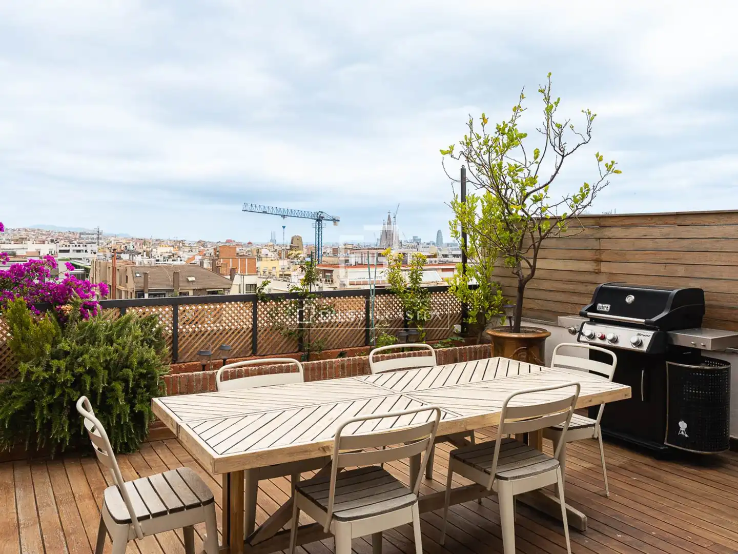 Terrasse von Dachboden zum Verkauf in Barcelona mit Klimaanlage, Terrasse und Balkon