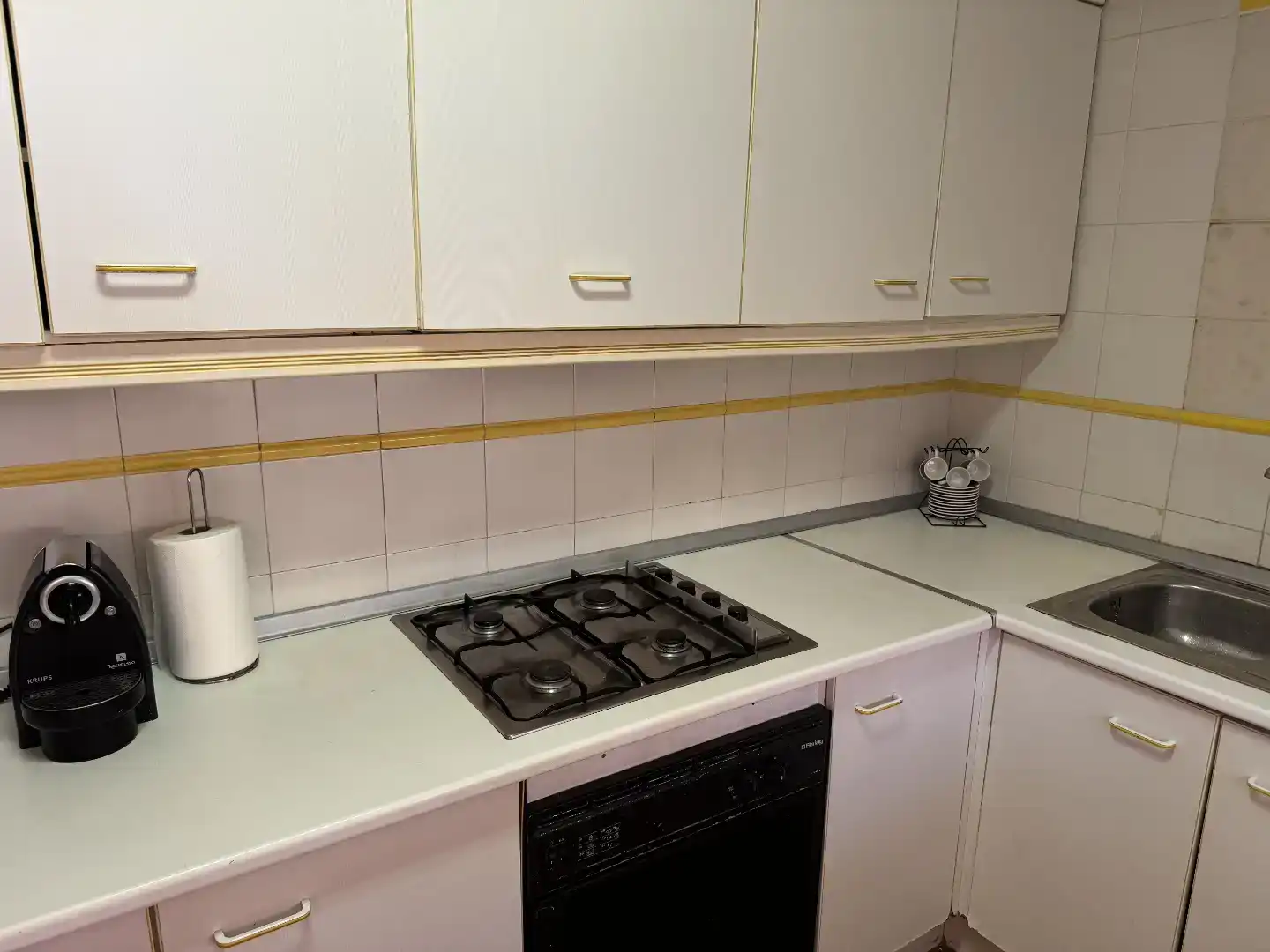 Maisonette zur Miete in Calle Via, 206, Bahia