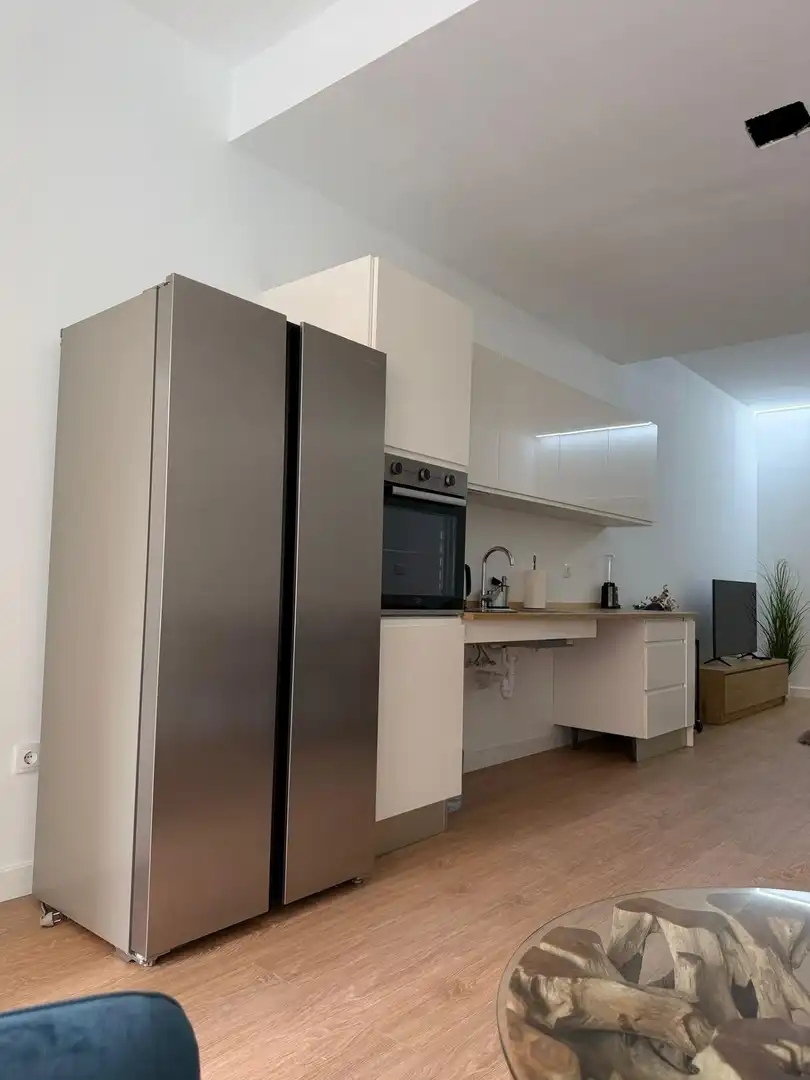 Cuina de Estudi en venda en Valencia amb Aire condicionat, Terrassa i Moblat