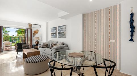 Foto 4 von Einfamilien-Reihenhaus zum Verkauf in Zona de Punta Plata, Estepona