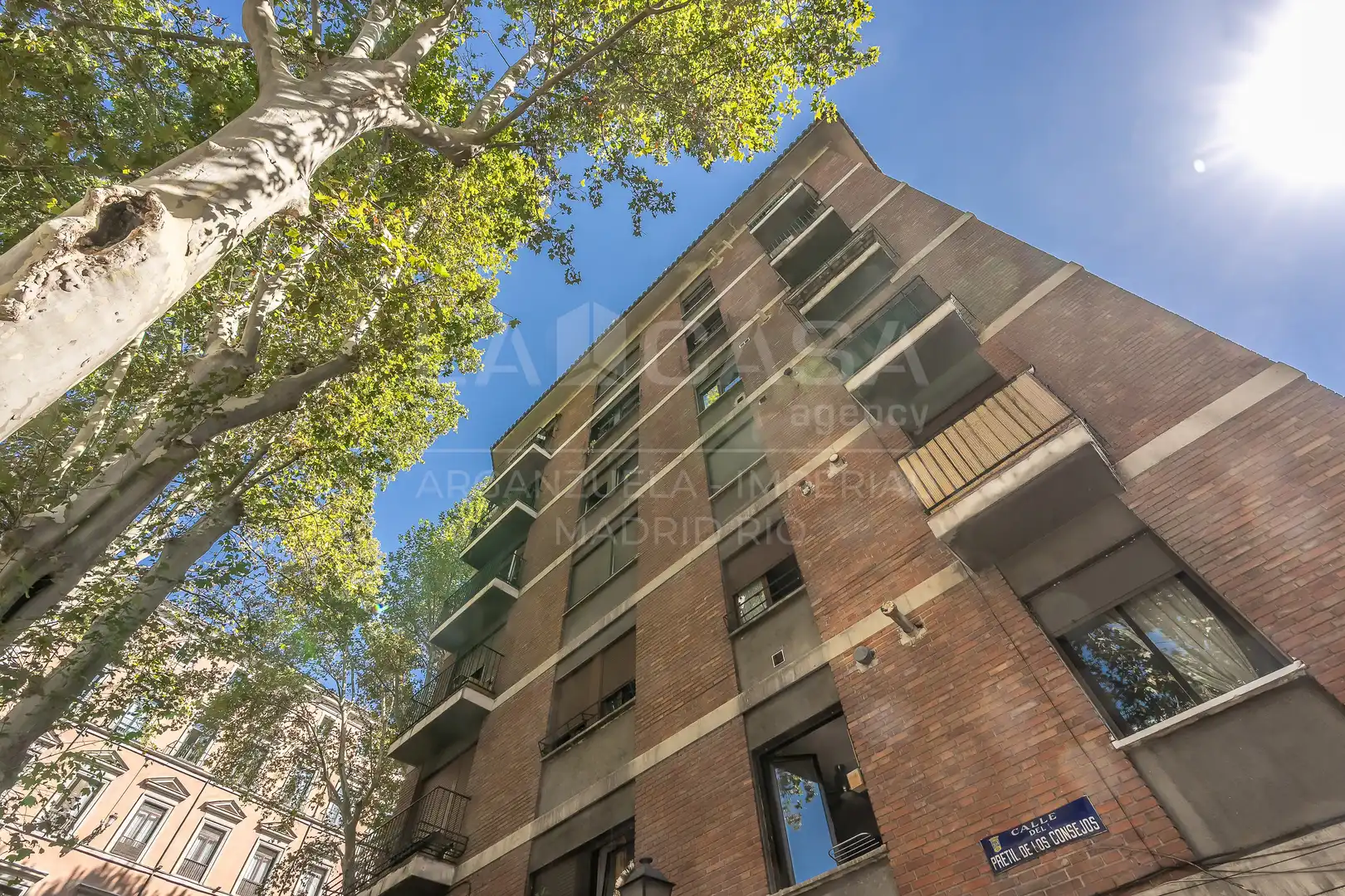 Vista exterior de Piso en venta en Madrid con Calefacción