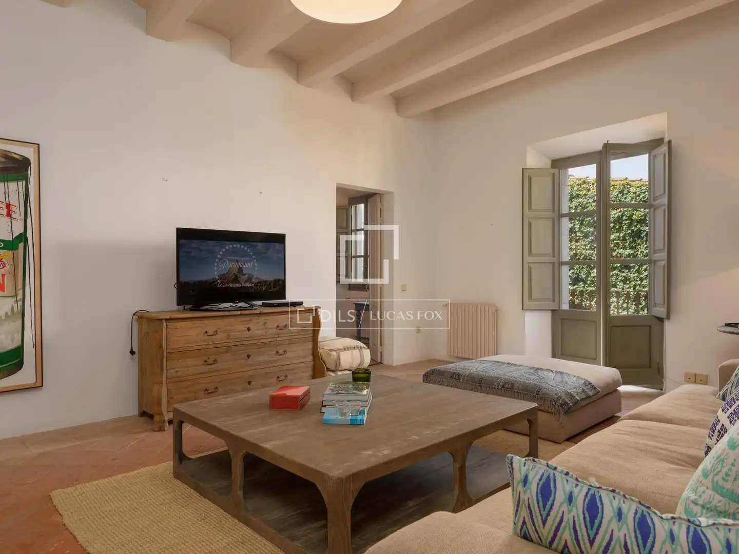 Sala d'estar de Casa o xalet en venda en Ullastret amb Aire condicionat, Calefacció i Jardí privat