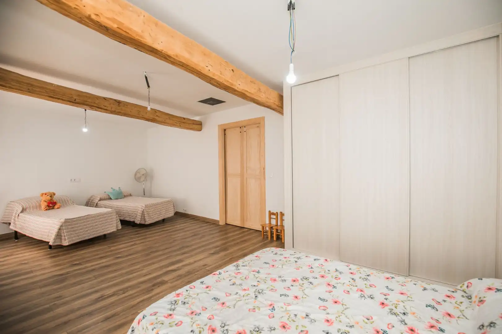 Dormitori de Casa o xalet en venda en Blascosancho amb Calefacció, Jardí privat i Terrassa
