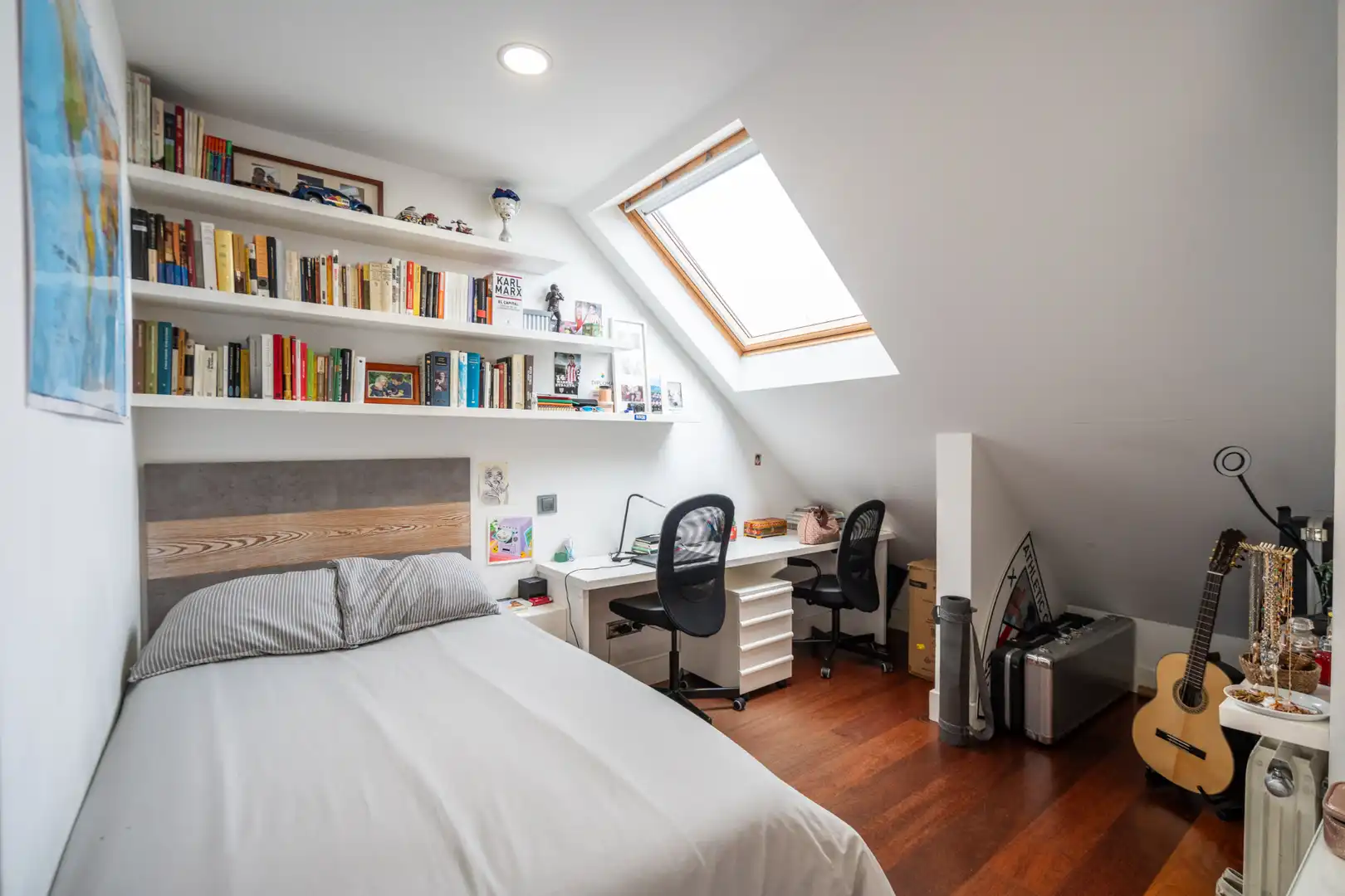 Habitación de Casa adosada en venta en Las Rozas de Madrid con Aire acondicionado, Calefacción y Jardín privado