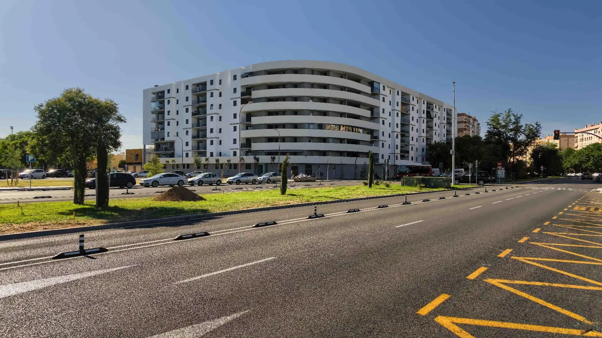 Exterior view of Flat for sale in Sevilla  with Air Conditioner and Terrace