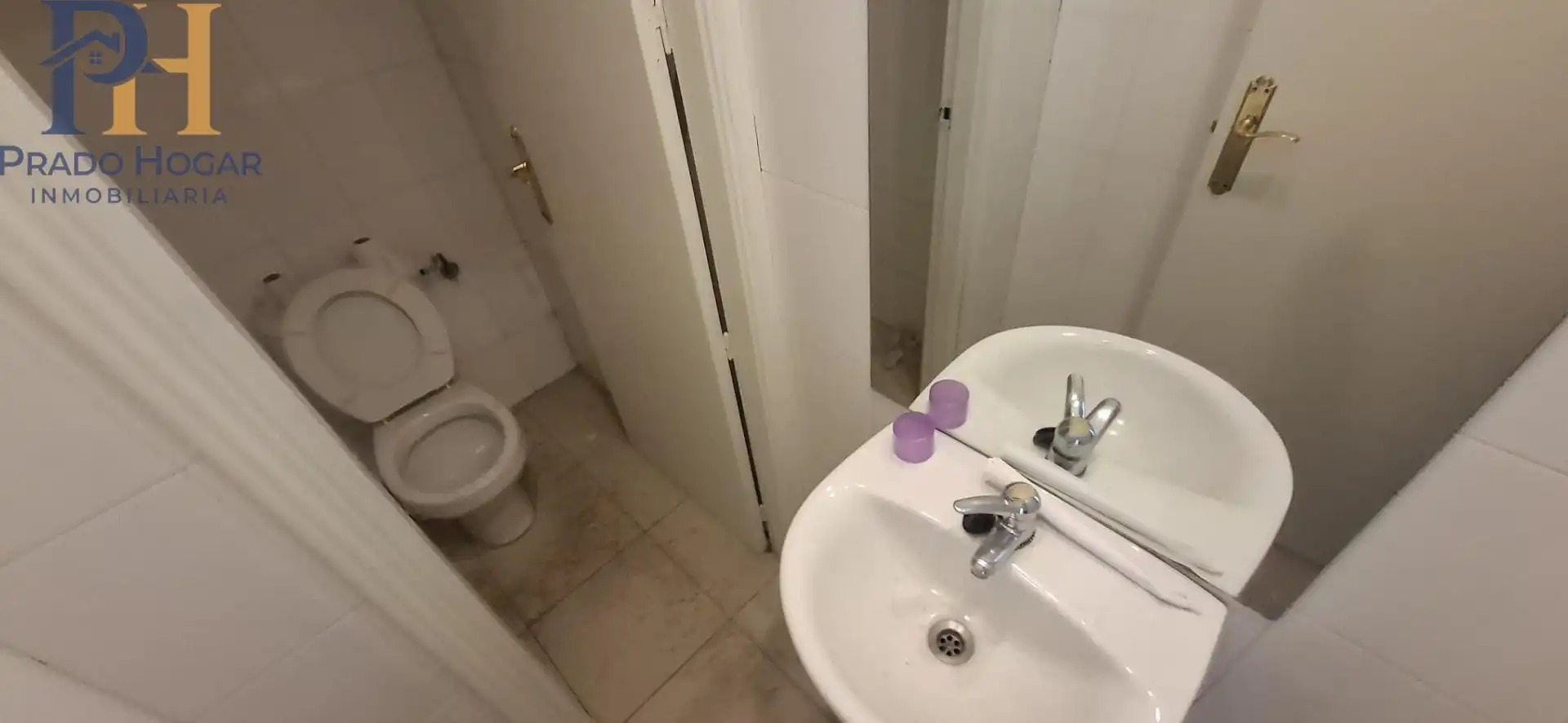 Baño de Local de alquiler en Talavera de la Reina