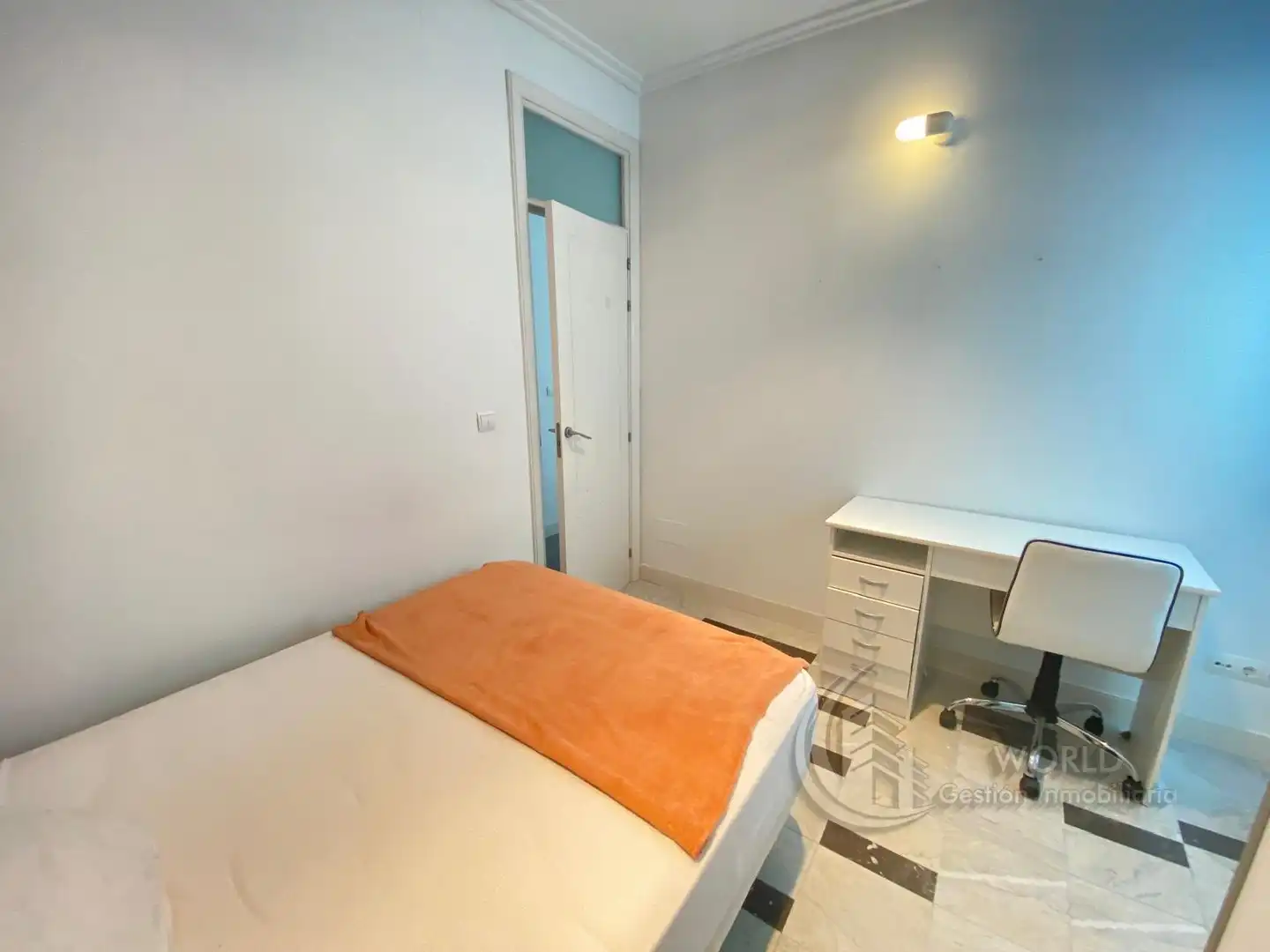 Bedroom of Flat for rent in Chamberí